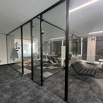 پارتیشن شیشه ای 